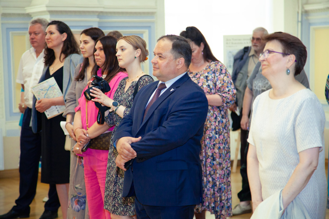 На Литейном открылась выставка "Архитектура Петербурга. Связь времен"