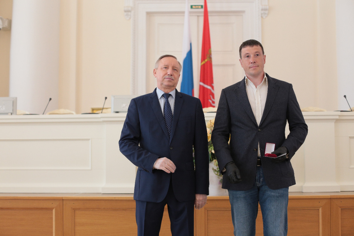 Губернатор Санкт-Петербурга наградил лучших строителей