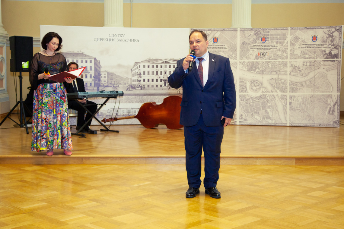 На Литейном открылась выставка "Архитектура Петербурга. Связь времен"